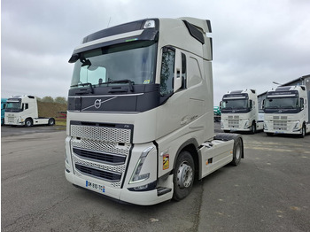 شاحنة جرار VOLVO FH