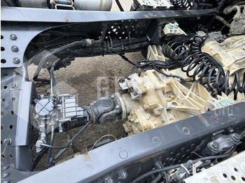 شاحنة جرار Mercedes Actros 1848: صور 5 شاحنة جرار Mercedes Actros 1848: صور 5