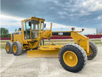 آلة تسوية الأرض CATERPILLAR 140H