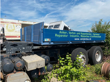 شاحنات مسطحة