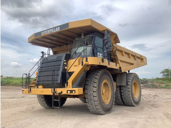شاحنة قلابة للمحاجر CATERPILLAR 777F
