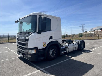 شاحنة جرار SCANIA P 410