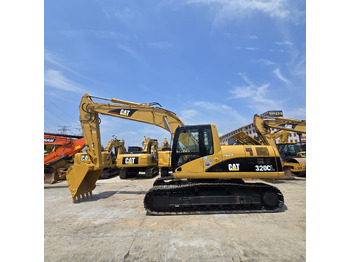 حفارة CATERPILLAR 320CL