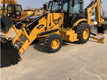 حفار متعدد الاستخدام CATERPILLAR 420F