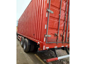 شاحنات الحاويات / جسم علوي قابل للتغيير شاحنة Howo 8X4 Box Truck Box Van: صور 3