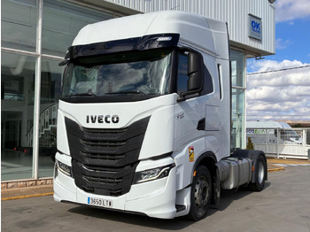 شاحنة جرار IVECO S-WAY