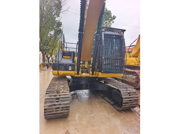 حفارات زحافة CATERPILLAR 320D2