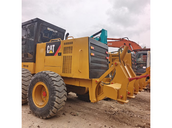 آلة تسوية الأرض CATERPILLAR 140H
