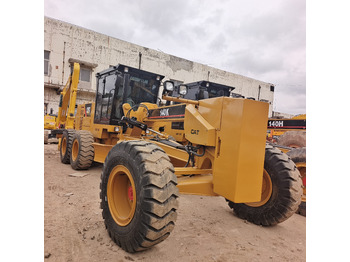 آلة تسوية الأرض CATERPILLAR 140H