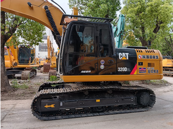 حفارات زحافة CATERPILLAR 320D2