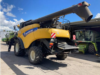 حصادة شاملة New Holland CR 9090: صور 5 حصادة شاملة New Holland CR 9090: صور 5