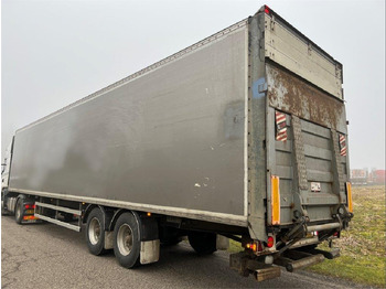 بصندوق مغلق نصف مقطورة Fruehauf 13,6 mtr box - lodretstående lift: صور 4 بصندوق مغلق نصف مقطورة Fruehauf 13,6 mtr box - lodretstående lift: صور 4