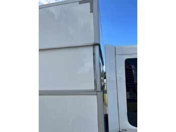 بصندوق مغلق شاحنة Volvo FL 250 16 ton: صور 5