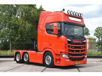 شاحنة جرار SCANIA R 450