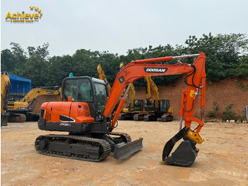 حفارات زحافة DOOSAN DX60-9C
