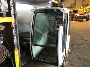 الكابينة والداخلية LIEBHERR