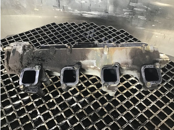 ماسورة العادم LIEBHERR