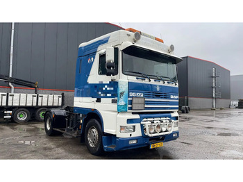شاحنة جرار DAF XF