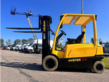 رافعة شوكية كهربائية HYSTER