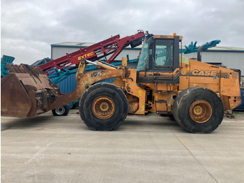 اللودر بعجل CASE