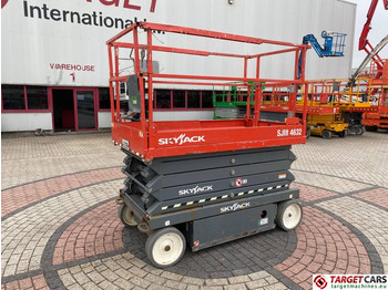 رافعات مقصية SKYJACK
