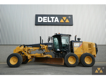 آلة تسوية الأرض CATERPILLAR 120