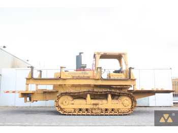 مجنزرة لمد الأنابيب CATERPILLAR D6