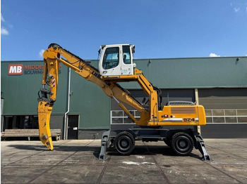 حفارة النقل والشحن LIEBHERR A 924