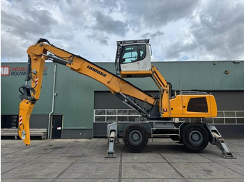 حفارة النقل والشحن LIEBHERR