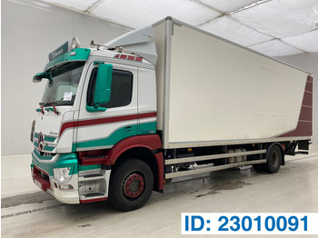 بصندوق مغلق شاحنة MERCEDES-BENZ Antos 1832