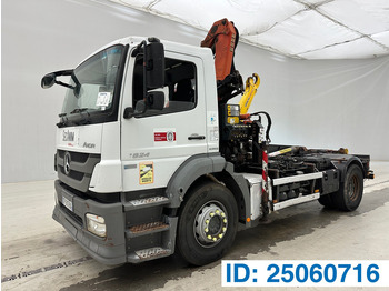شاحنة ذات الخطاف MERCEDES-BENZ Axor 1824