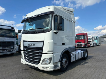 شاحنة جرار DAF XF 460