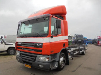 بصندوق مغلق شاحنة DAF CF
