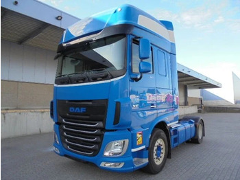 شاحنة جرار DAF XF 106 460