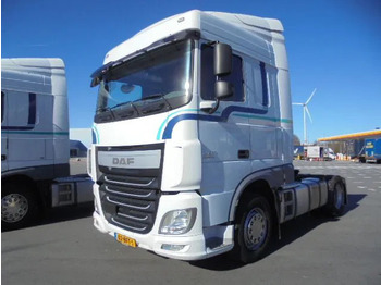شاحنة جرار DAF XF 440