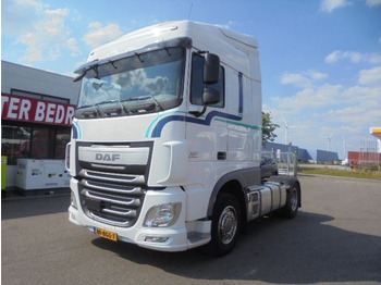 شاحنة جرار DAF XF 440