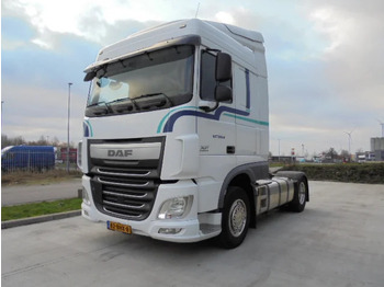 شاحنة جرار DAF XF 440