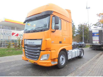 شاحنة جرار DAF XF 440