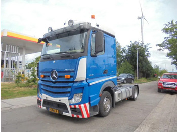 شاحنة جرار MERCEDES-BENZ Actros 1842