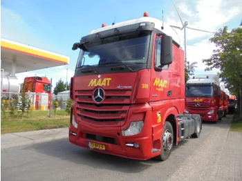 شاحنة جرار MERCEDES-BENZ Actros 1843