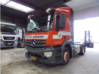 شاحنة جرار MERCEDES-BENZ Antos 1832