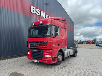 شاحنة جرار DAF XF 105 460