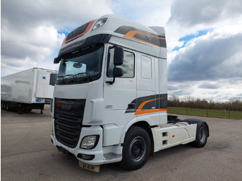 شاحنة جرار DAF XF 510