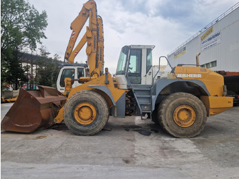 اللودر بعجل LIEBHERR L 564