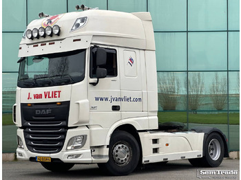 شاحنة جرار DAF XF 460