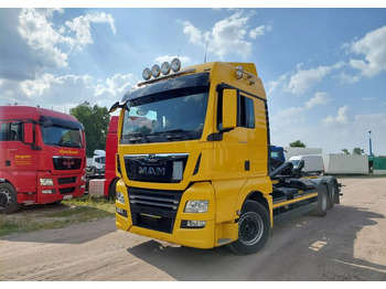 شاحنة ذات الخطاف MAN TGX 26.500