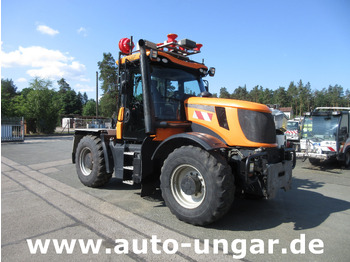جرار JCB