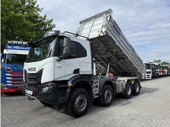 قلابات IVECO T-WAY