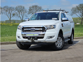 شاحنة البيك أب FORD Ranger