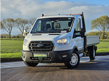 الشاحنات الصغيرة المسطحة FORD Transit